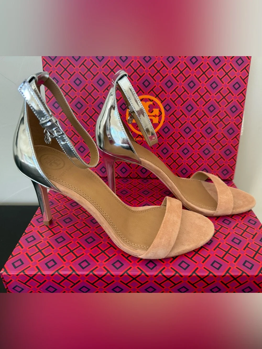 Tory Burch tory burch